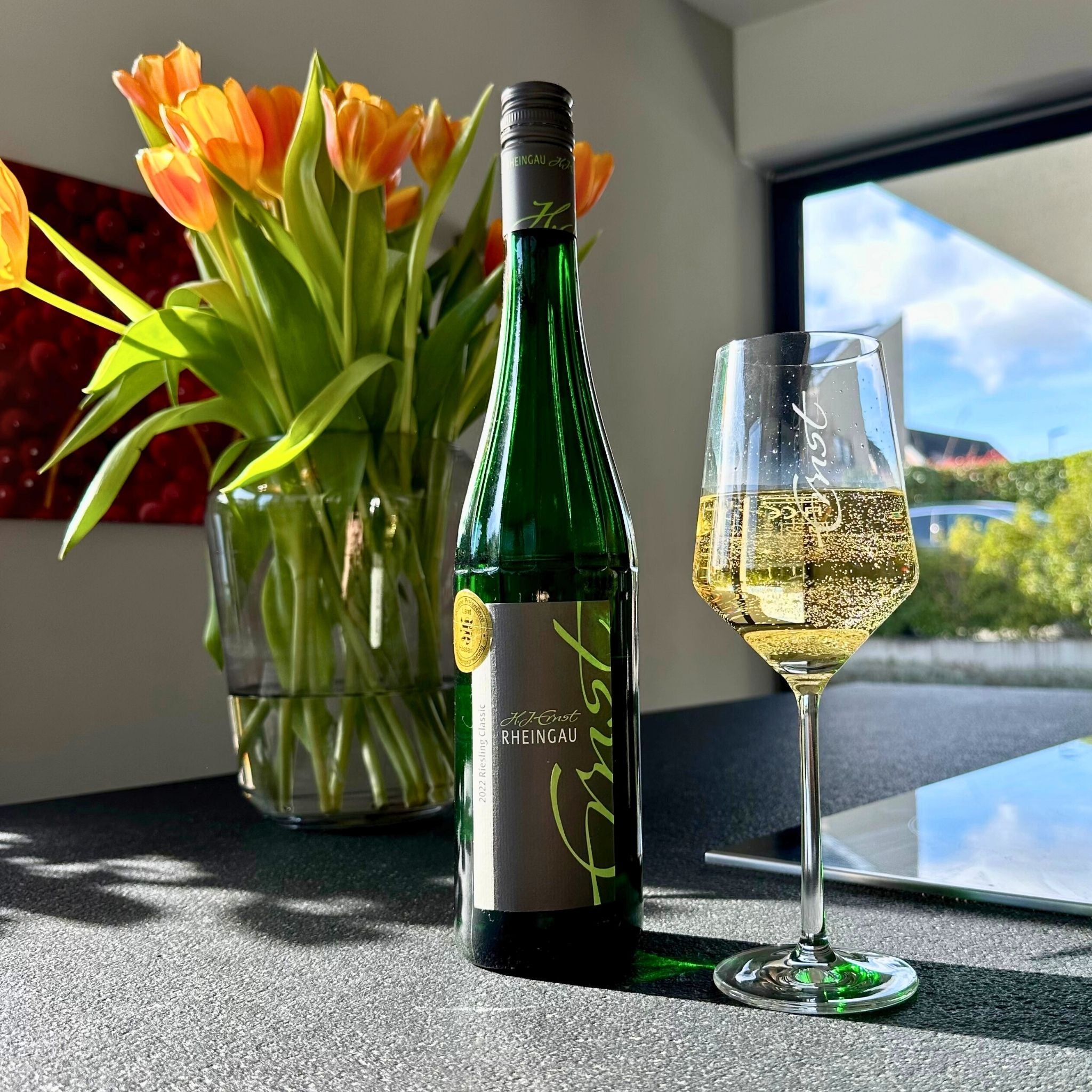 Rheingau Riesling im Glas - Weingut Ernst